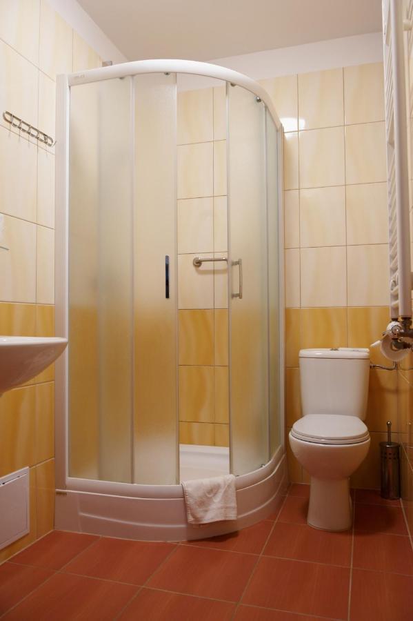 Hotel Marina Nielisz Ngoại thất bức ảnh